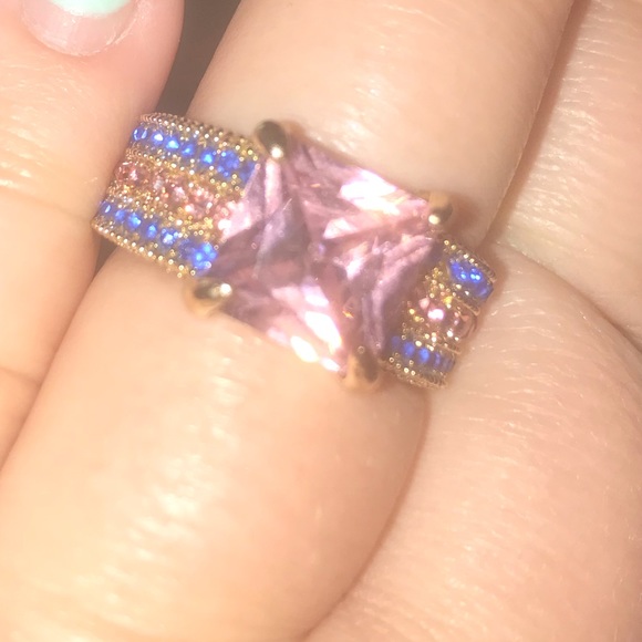 Jewelry - 🍍3/$25 Gold colored pink blue stone costume ring